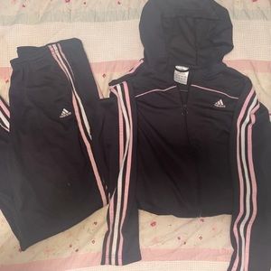 Super cute RARE vintage pink/white and black adidas track suit❤️😍